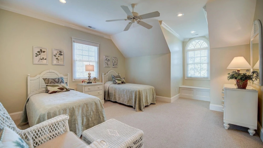 162 Marsh 5 Br home by RedAwning
