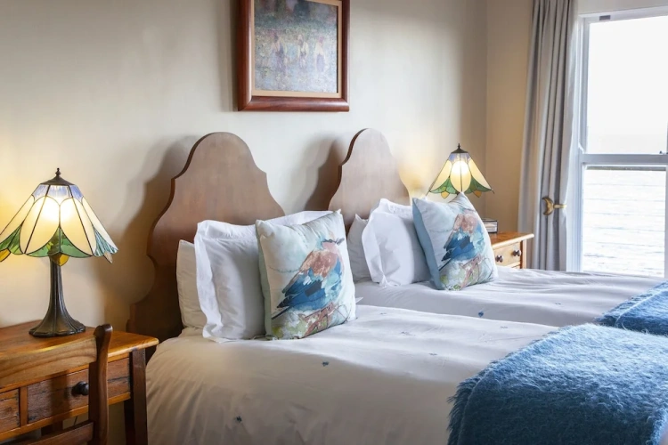 Standard Twin room with balcony