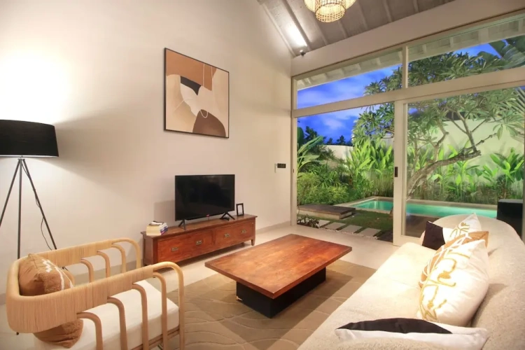 3 Bedrooms Villa beachfront