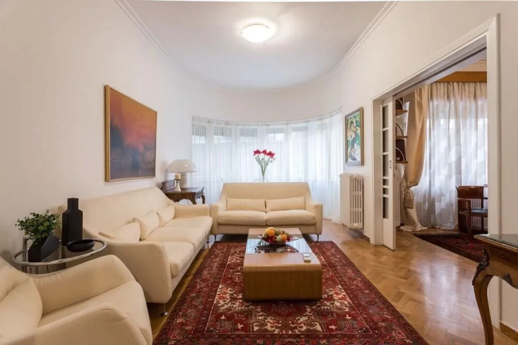 Elegant & Spacious 2bdr Flat