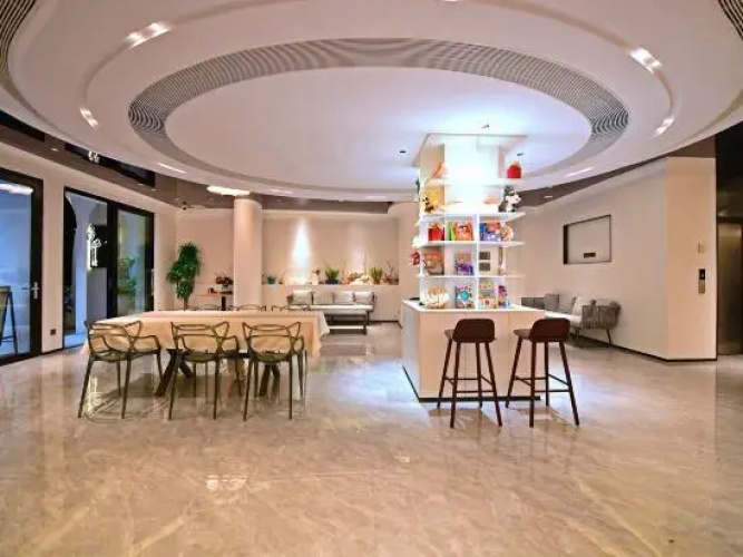 Cengxi Island Hostel