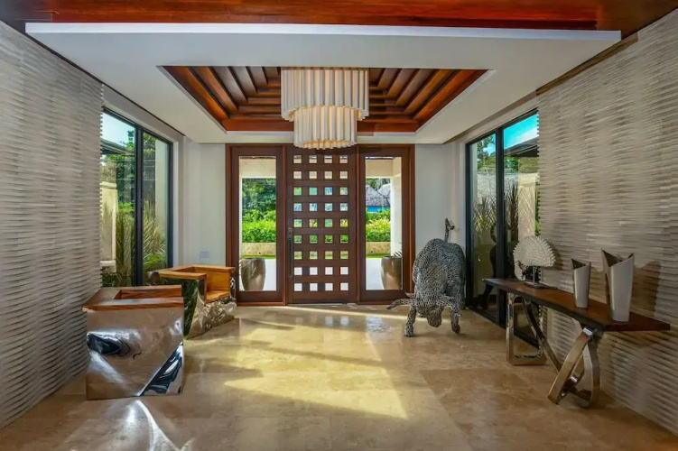 Oceans 8 Villa 6BR