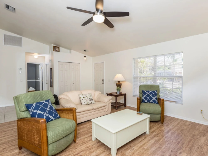5828 SW 1st Place Home