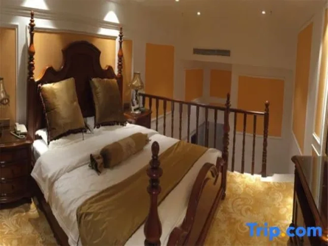 Double Duplex Suite