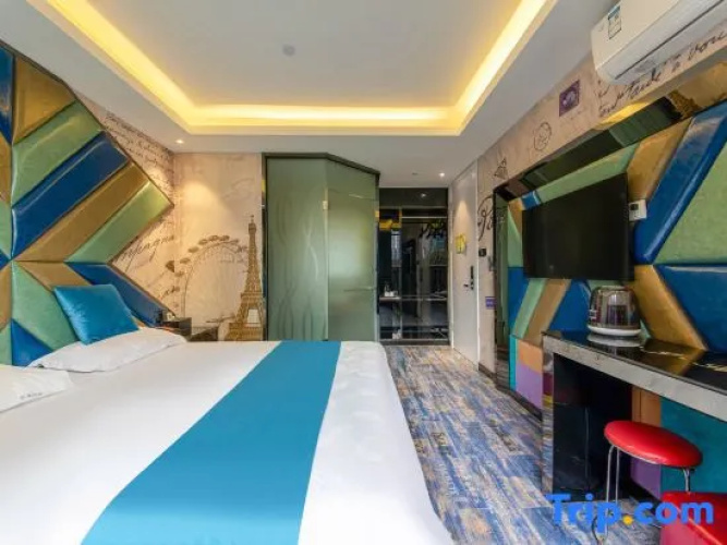 Shanghai Rijing Hotel