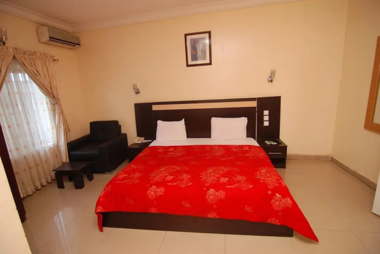 Sumed Suites