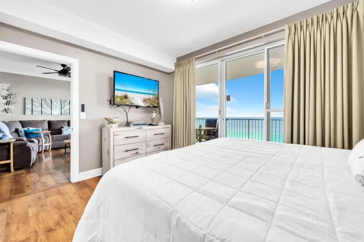 Twin Palms 1601