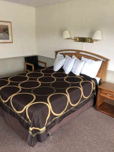 Evergreen motel