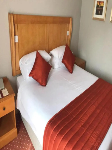Lakeside International Hotel
