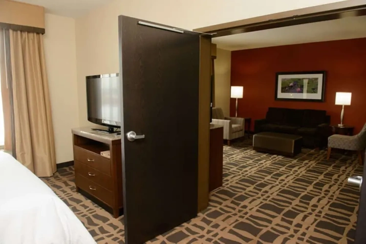 2 Bedrooms Suite