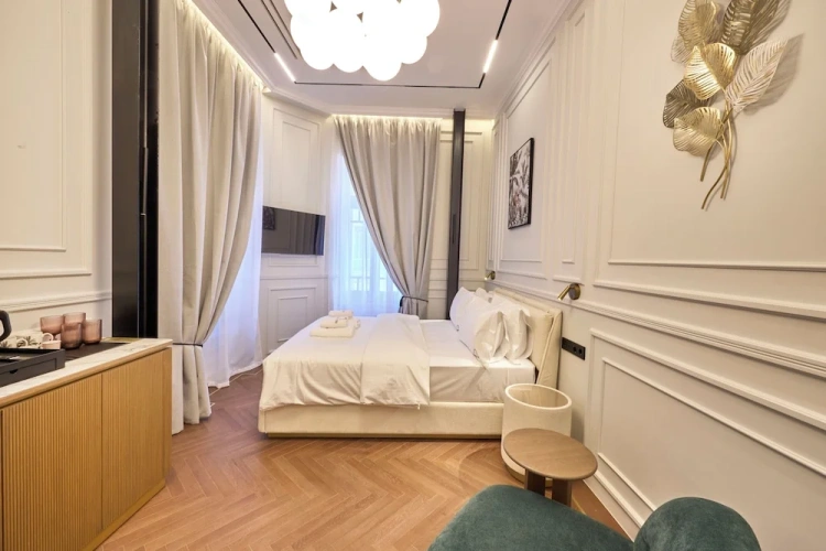 Deluxe Suite