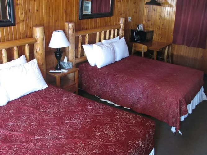 Evergreen Motel