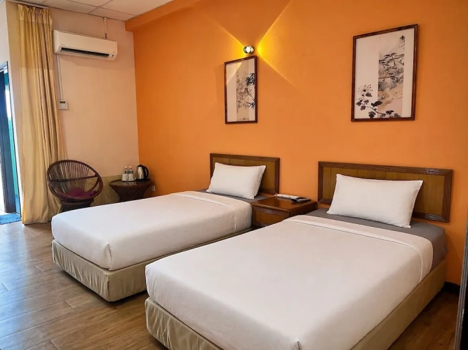 Deluxe Twin room with balcony