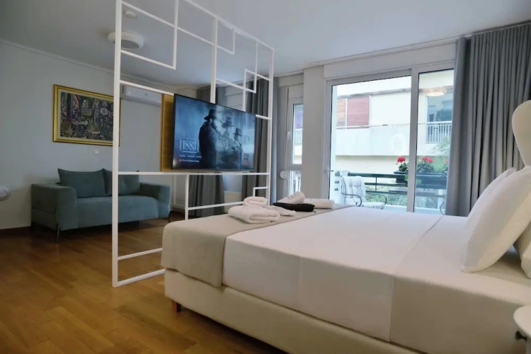 Deluxe Suite