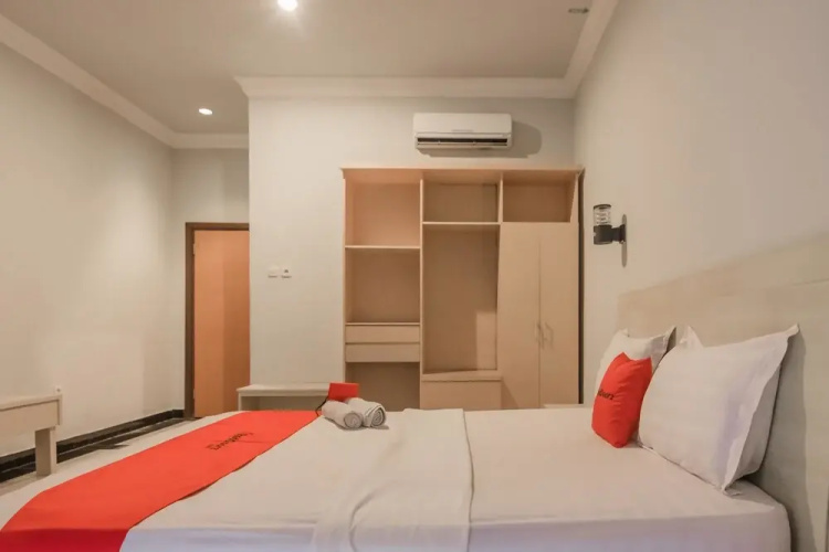 RedDoorz Plus @ Payo Selincah Jambi