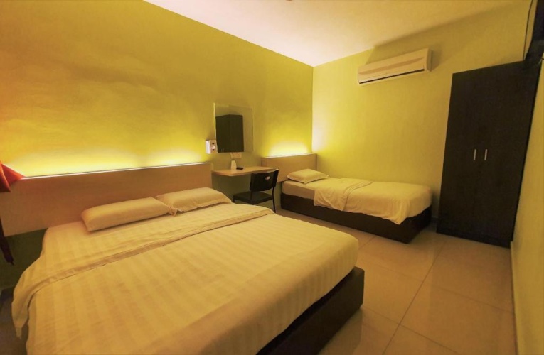 Superior Triple room