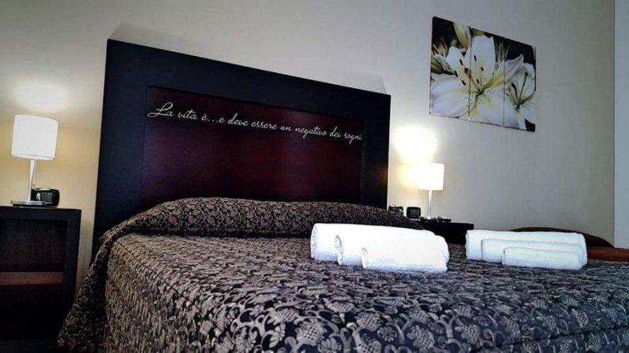 Standard Triple room