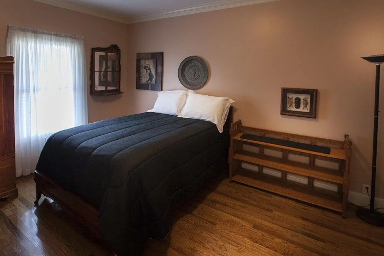 The 1425 Inn