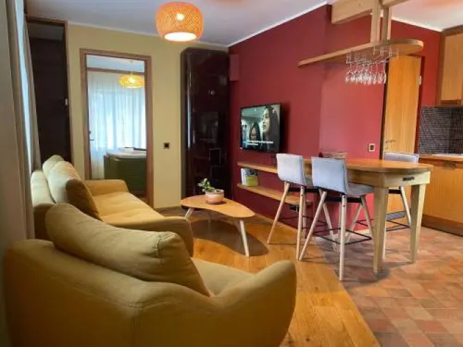 "Autumn" Apartment