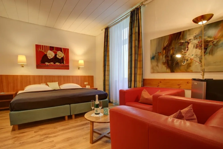 Standard Double room with city view