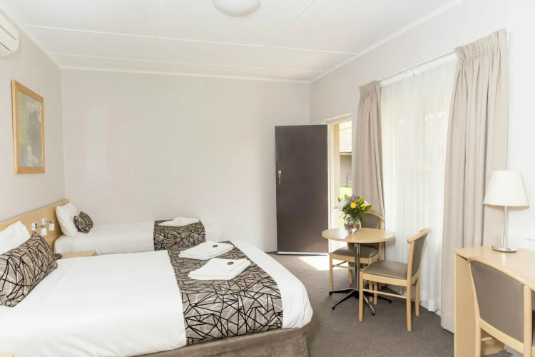 Bathurst Motor Inn