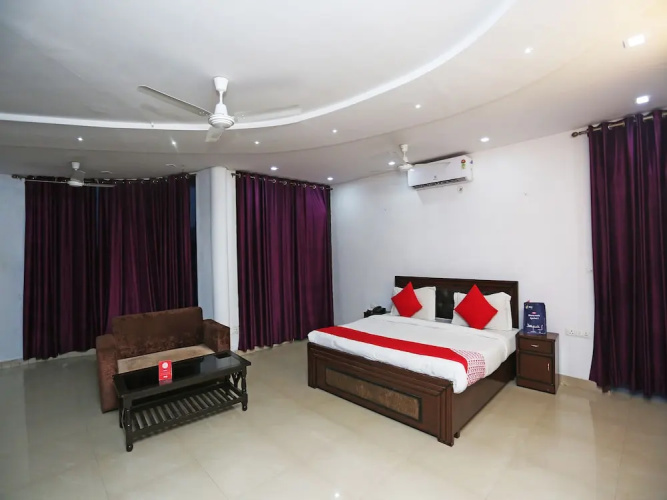 OYO 10198 Hotel Aris