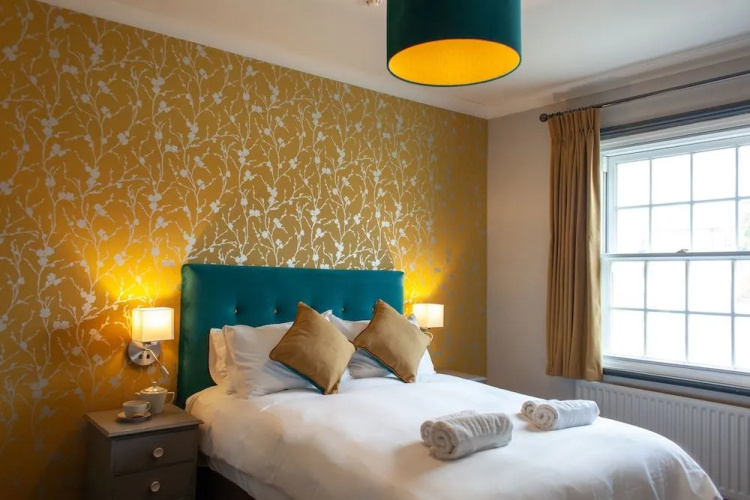 Coach House Inn