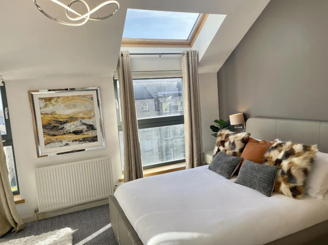 Edinburgh Penthouse 101