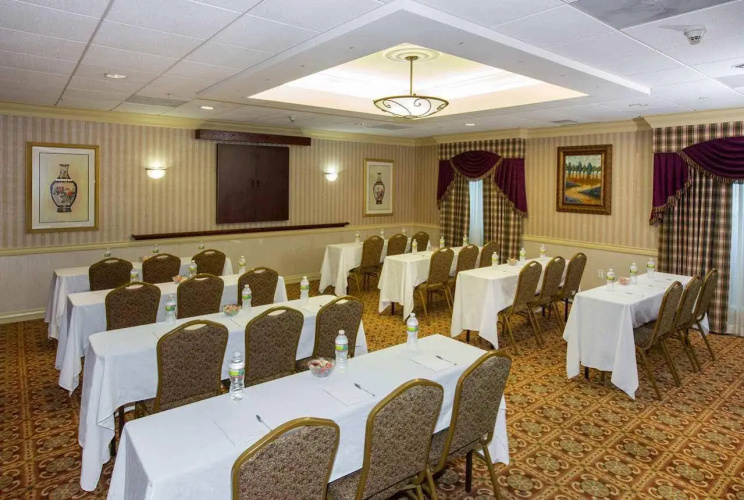 Hampton Inn Coventry-Warwick Area photo 19