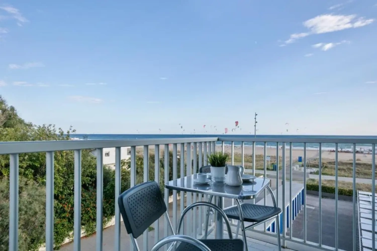 1 Bedroom Apartment seafront