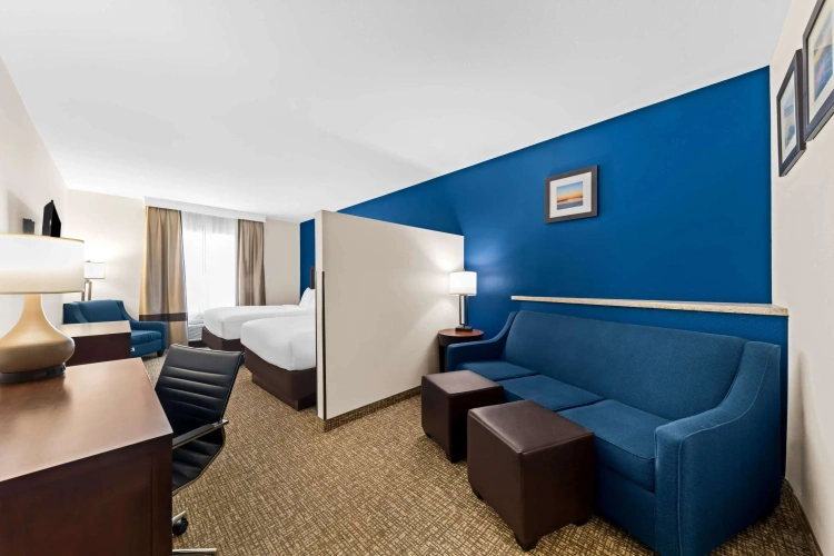 Quadruple Suite