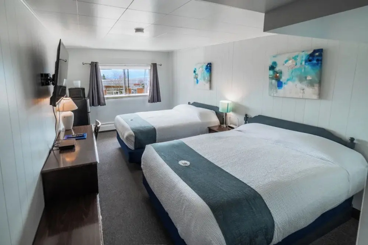 Uptowner Hotel