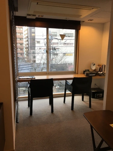 Standard Twin room with street view