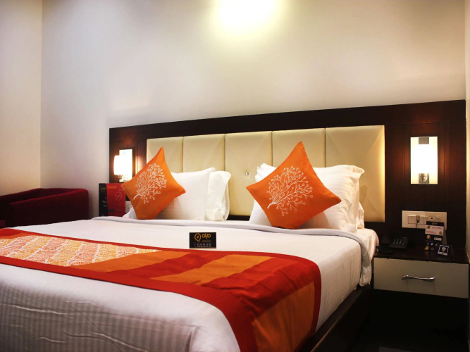 Hotel Taj Heights