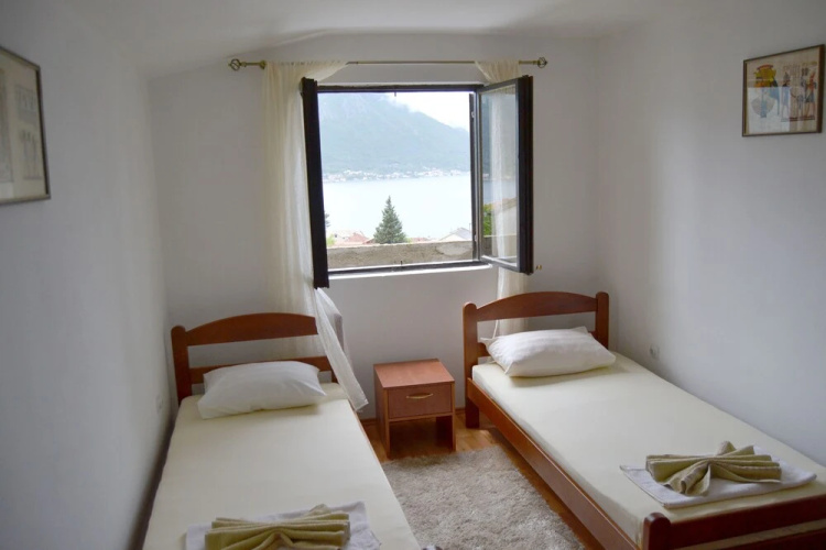 Apartments Dobrisa