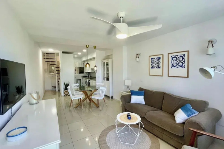 Townhouse - Sleeps 4 - Pool - Playground