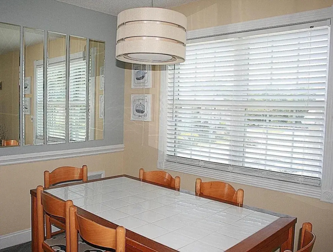 1107m 1 Bedroom Condo by Redawning
