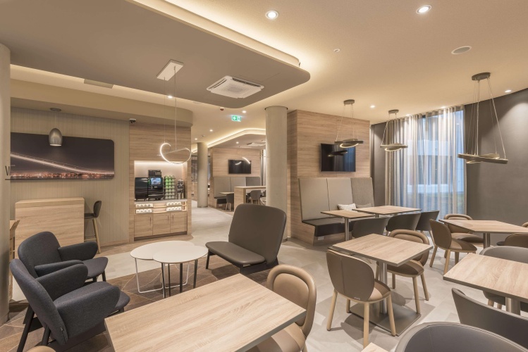 Hampton by Hilton Frankfurt Airport photo 18