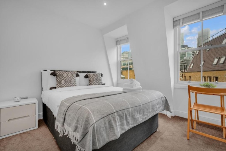 2 Bedrooms Apartment