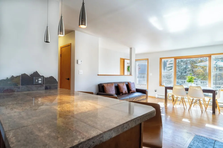345 Rainbow Court