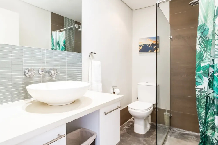 Adderley Terraces J11