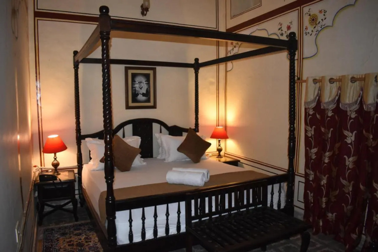 Hotel Nawal Sagar Palace