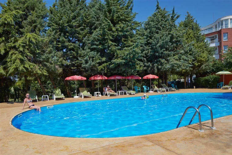 Consul Hotel