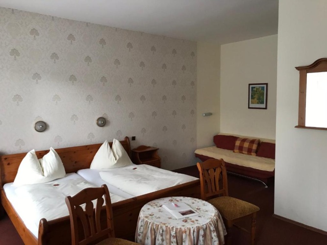 Economy Triple room