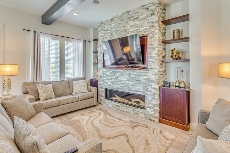 4 Bedrooms Cottage