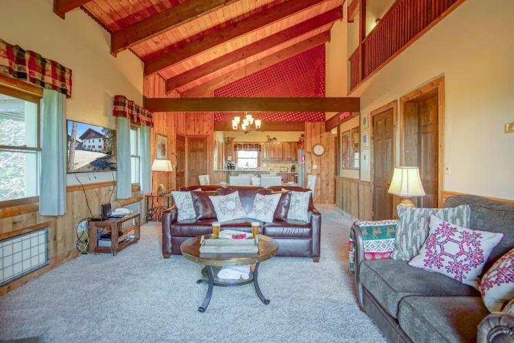 Fall Retreat Whistlepunk 1 Slope Side 3BR