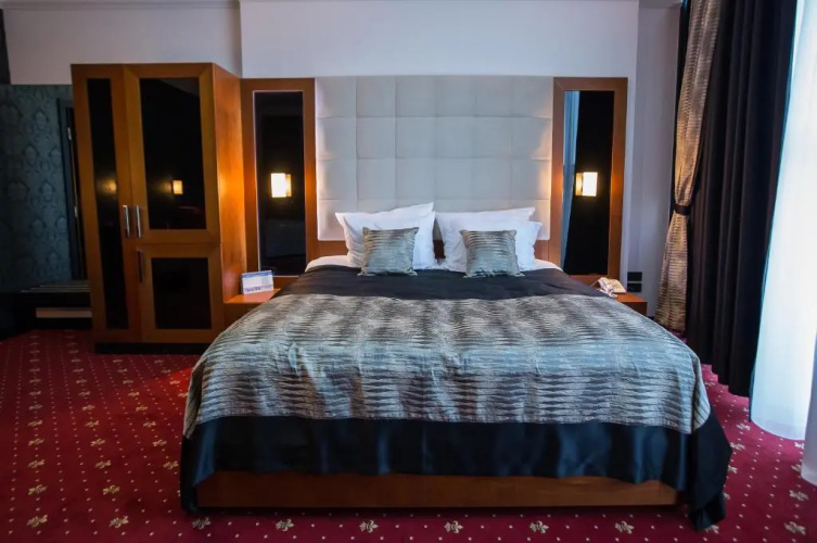 Hotel President