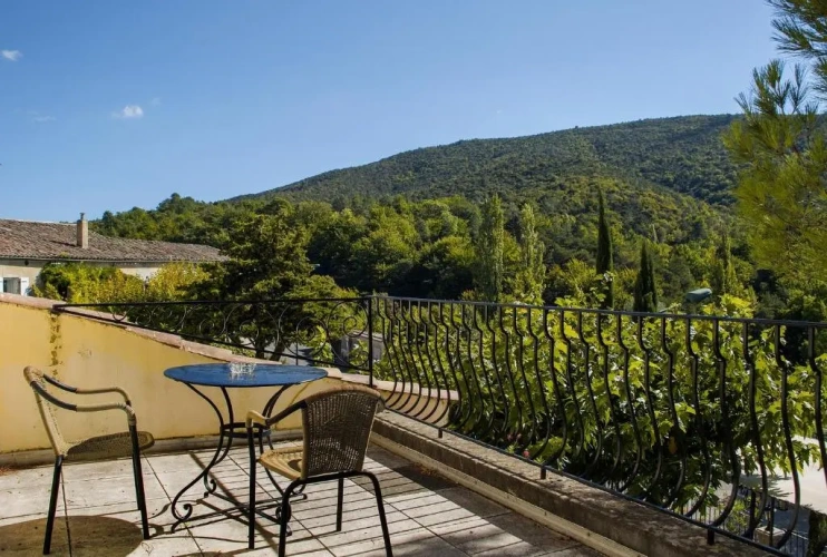 Standard Double room with view