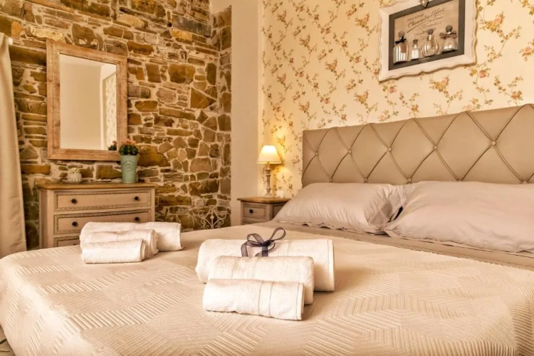 Standard Double room with garden view