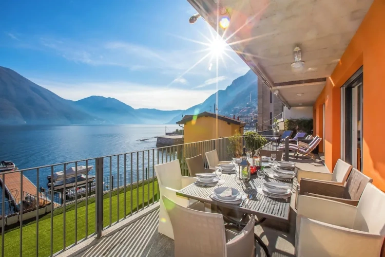 Family Apartment with balcony and with lake view